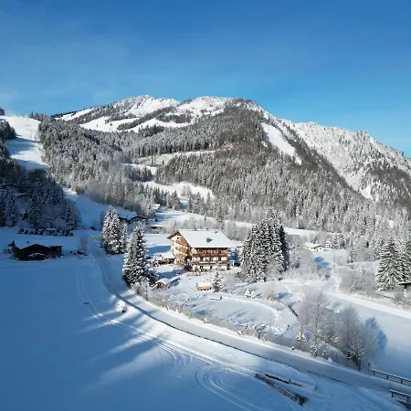 Hotel Heutaler Hof - Hotel Im Naturidyll